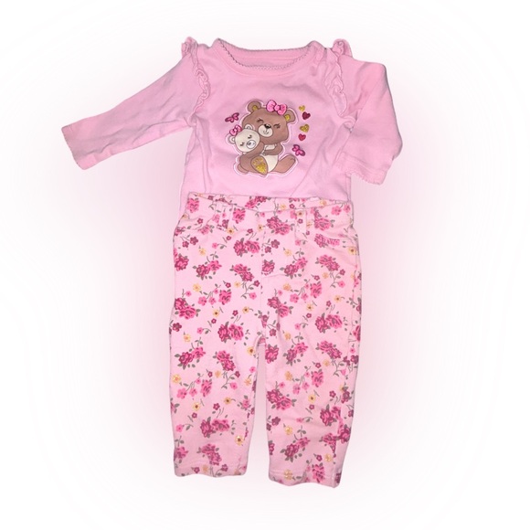 Garanimals 2-piece pink onsie and jeggings with 🧸 ❤️ 🌸 & 🦋 0-3 months - Picture 1 of 9